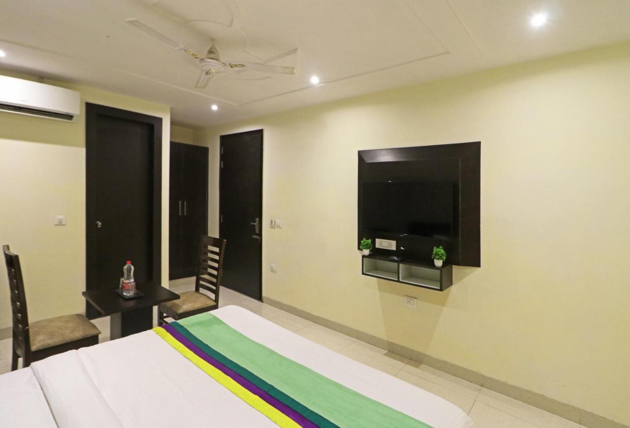 نيودلهي Hotel Paragon Suites المظهر الخارجي الصورة